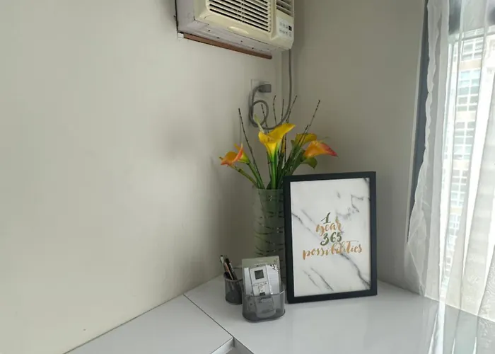 Single Bedroom With Private Toilet And Bath Homestay Manila