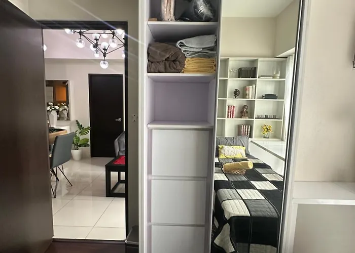 Homestay Single Bedroom With Private Toilet And Bath